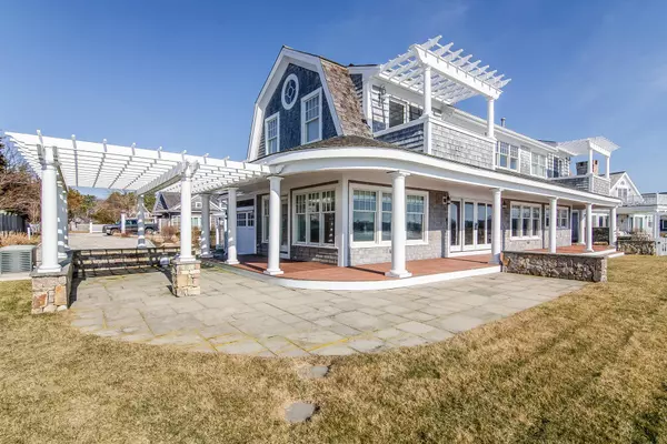 West Yarmouth, MA 02673,29 Lewis Bay Boulevard #3