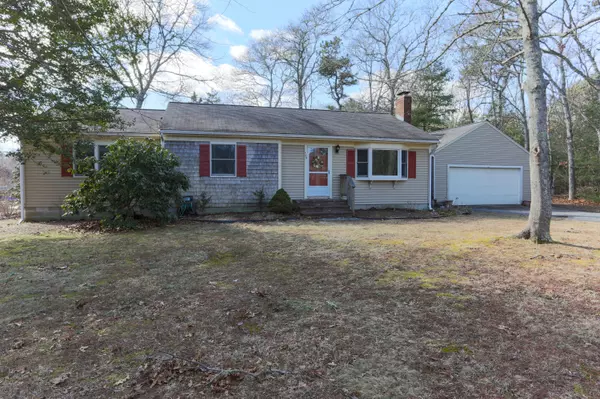 735 Lumbert Mill Road, Marstons Mills, MA 02648