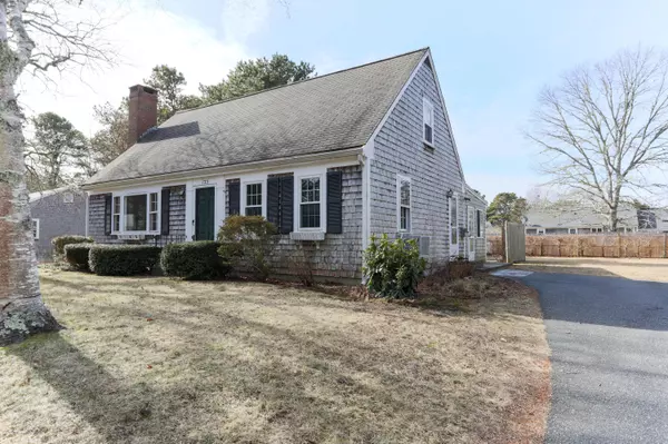 123 Witchwood Road, South Yarmouth, MA 02664