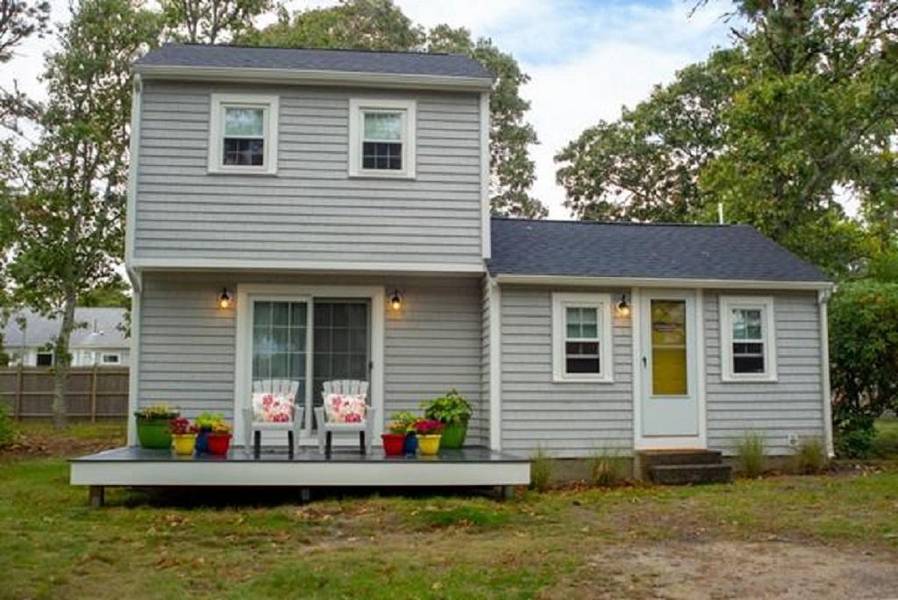 15 Holiday Lane, Dennis Port, MA 02639