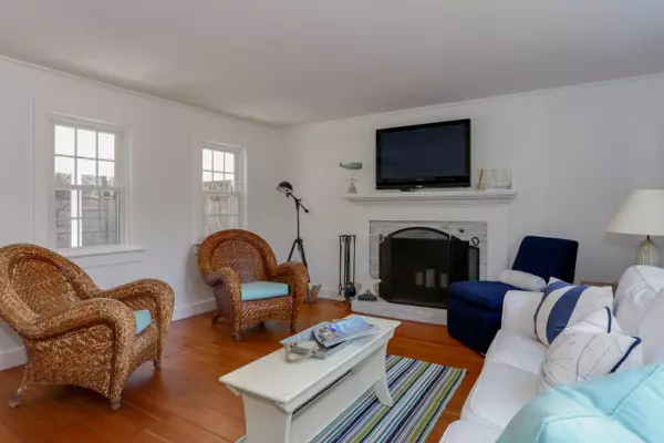 Chatham, MA 02633,150 Pleasant Street