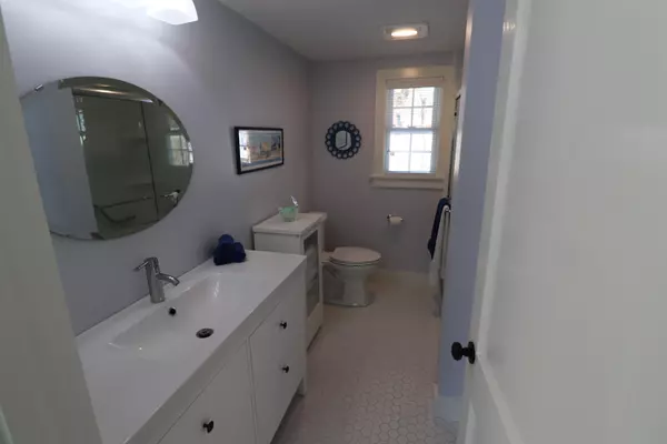 West Yarmouth, MA 02673,14 Amos Road