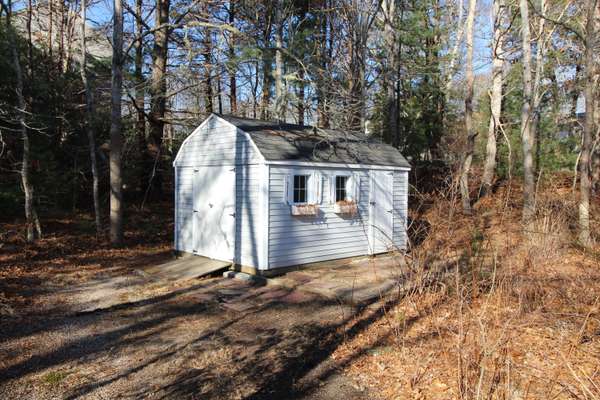 Pocasset, MA 02559,81 Clubhouse Drive