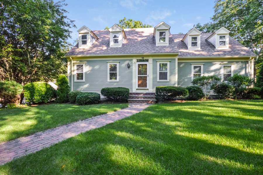 13 Bayview Road, East Sandwich, MA 02537