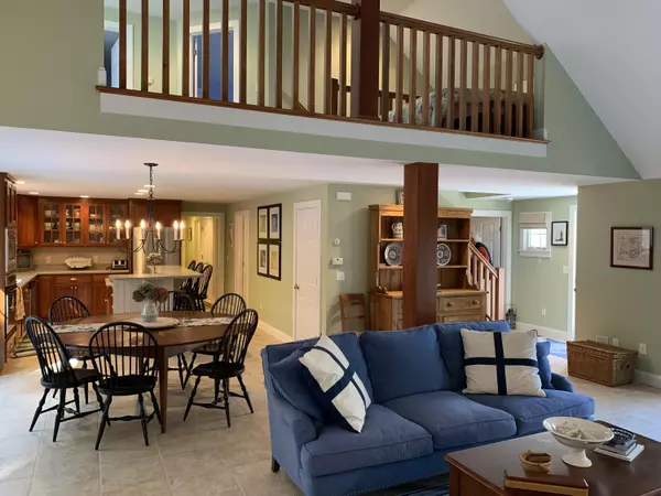 Chatham, MA 02633,132 Hardings Beach Road