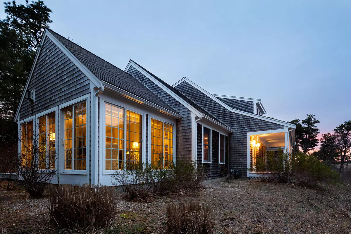 Chatham, MA 02633,132 Hardings Beach Road
