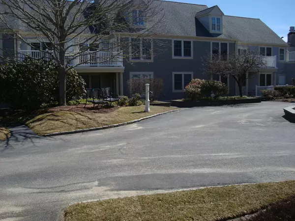 Yarmouth Port, MA 02675,3104 Heatherwood