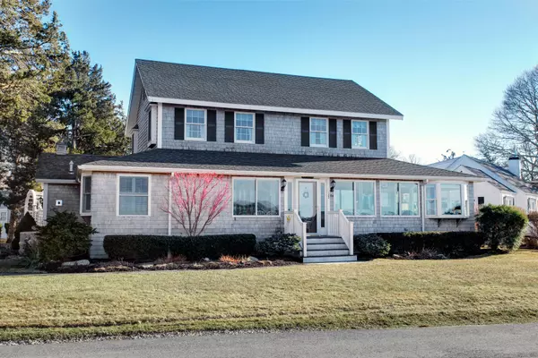 134 Tahanto Road, Pocasset, MA 02559