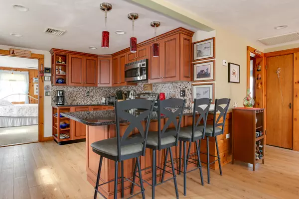 Dennis Port, MA 02639,61 Captain Chase Road