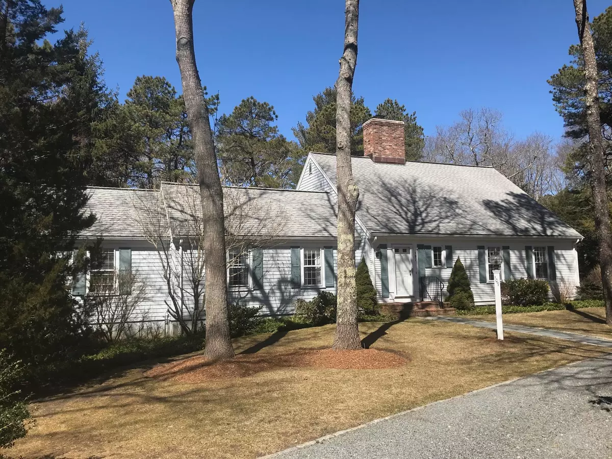 Osterville, MA 02655,107 Chine Way