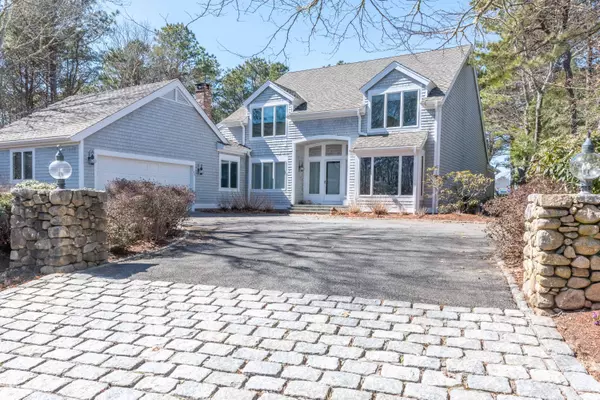 44 The Heights, Mashpee, MA 02649