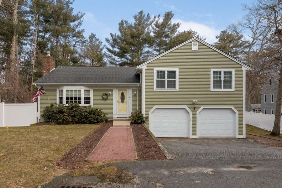 20 Pen Lane, Centerville, MA 02632