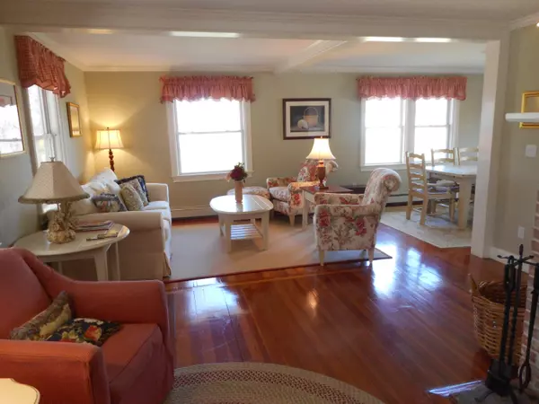 Sagamore Beach, MA 02562,445 Williston Road