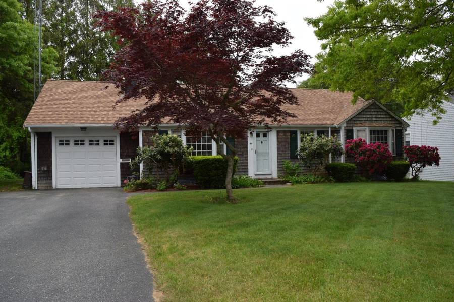 44 Maureen Road, Centerville, MA 02632