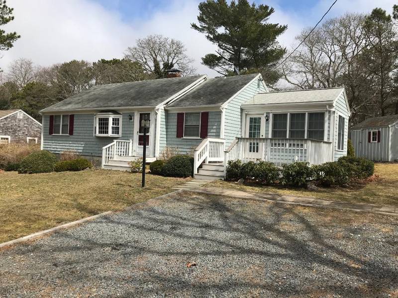 24 Woodside Park Road, West Dennis, MA 02670