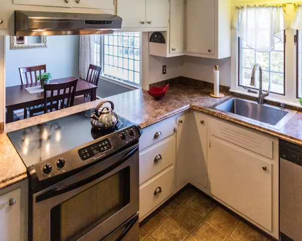 Yarmouth Port, MA 02675,35 Amy Lane