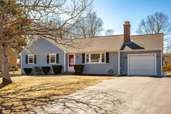 157 Captain Small Rd, South Yarmouth, MA 02664