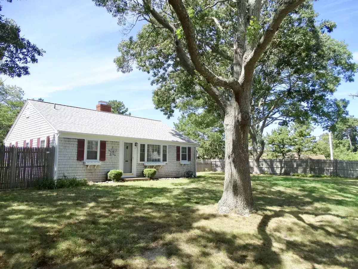 South Yarmouth, MA 02664,17 Seaview Avenue