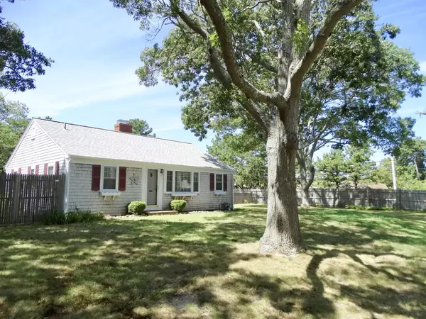 17 Seaview Avenue, South Yarmouth, MA 02664