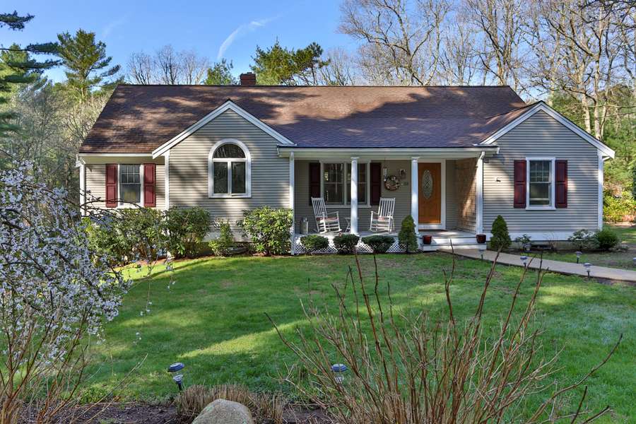 33 Pinkham Road, Sandwich, MA 02563