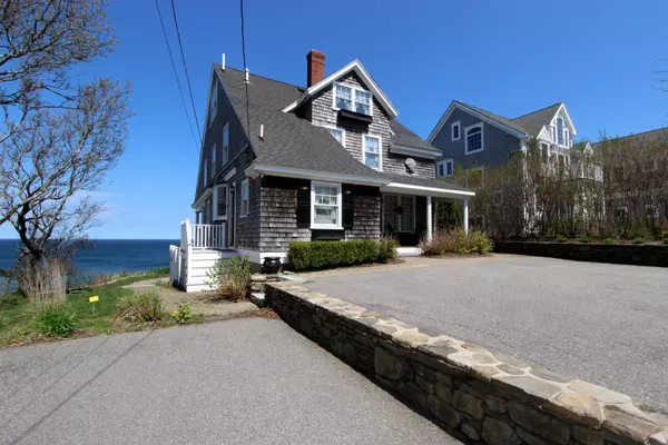 Sagamore Beach, MA 02562,12 Indian Trail