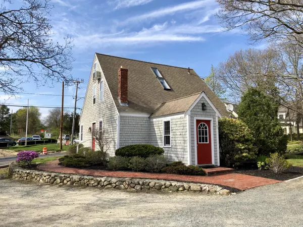 167 Lovells Lane, Marstons Mills, MA 02648