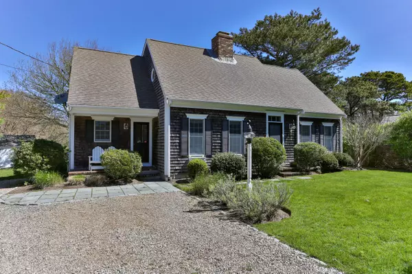 55 Eldredge South Square, Chatham, MA 02633