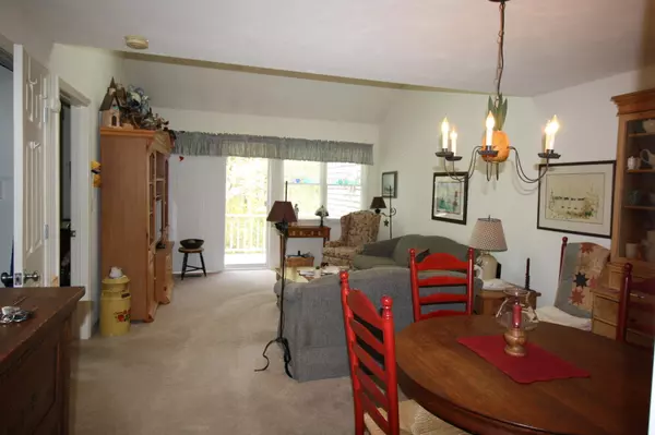 Yarmouth Port, MA 02675,6 Oak Glen #O