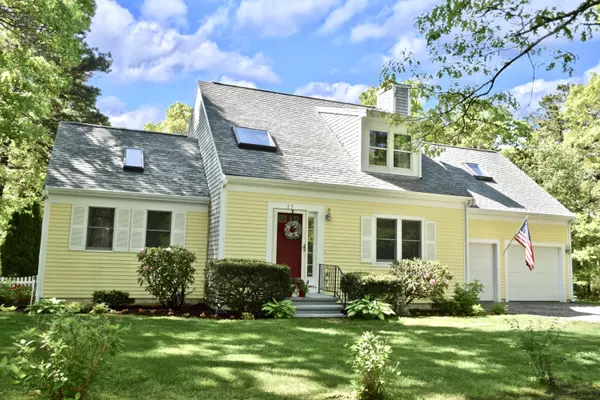 17 Greenway Circle, Sandwich, MA 02563