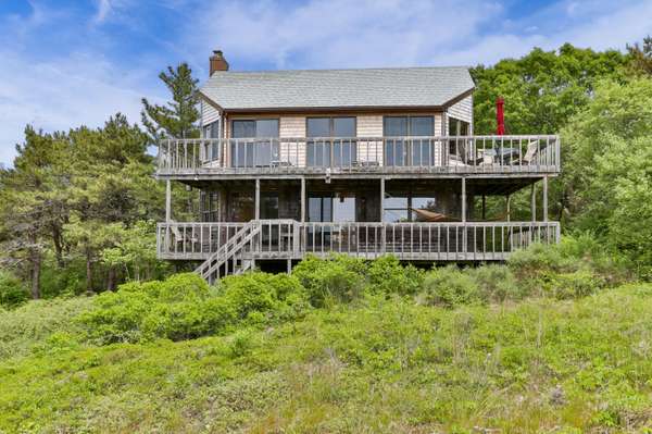 Truro, MA 02666,2 Sunset Lane