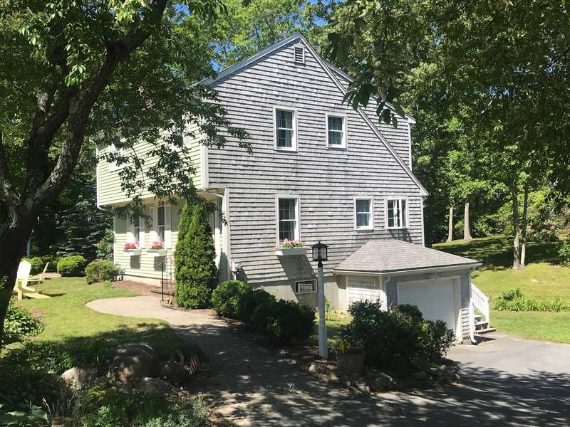 8 Raymond Street, Sandwich, MA 02563