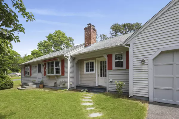 24 Wianno Road, Yarmouth Port, MA 02675