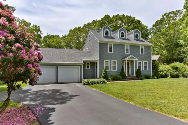 8 Surrey Lane, Sandwich, MA 02563