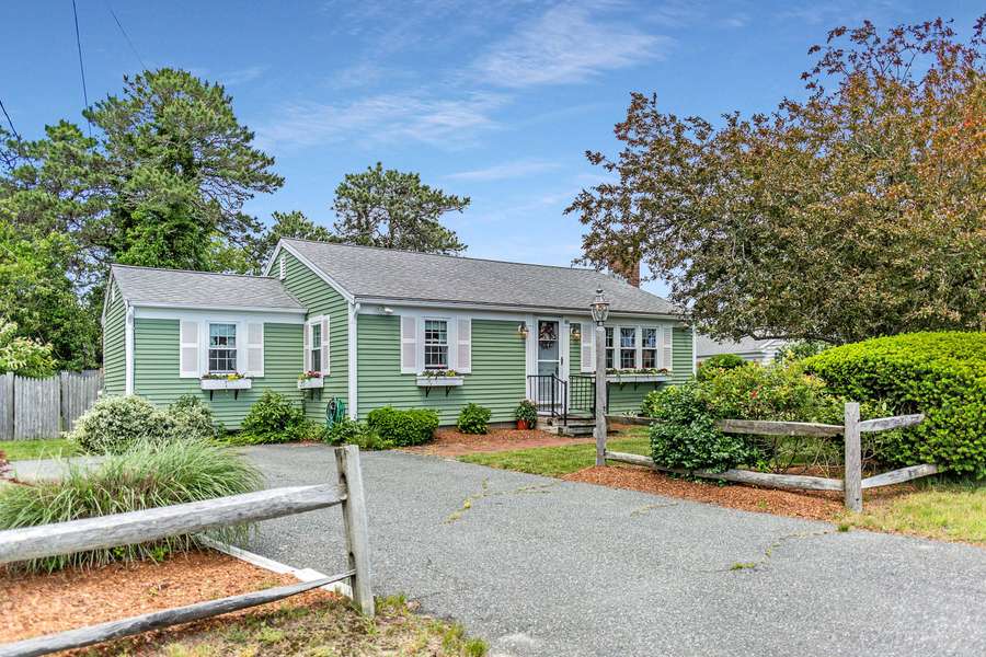 48 Santucket Road, West Dennis, MA 02670