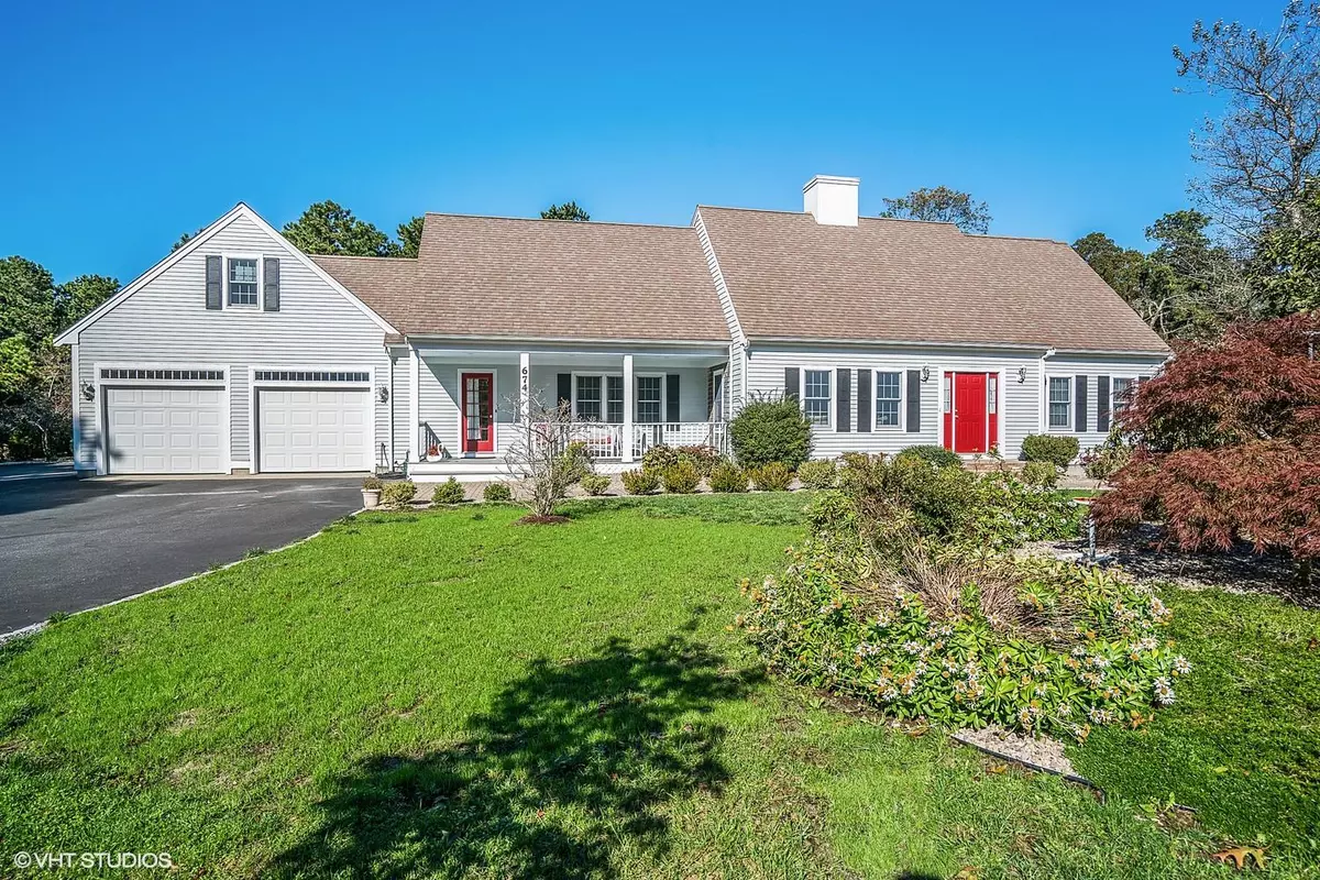 Yarmouth Port, MA 02675,674 Route 6A