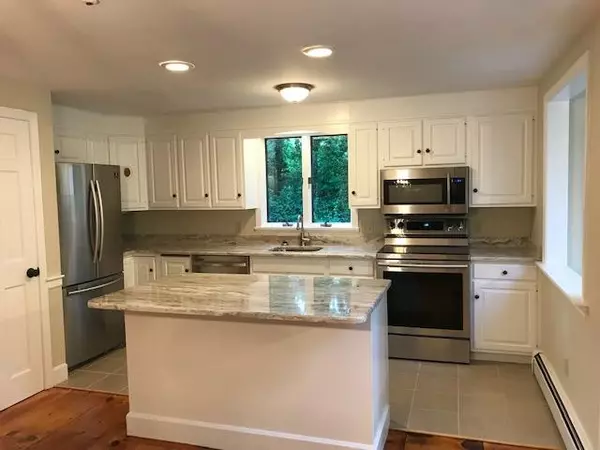Eastham, MA 02642,5 Southeast Street