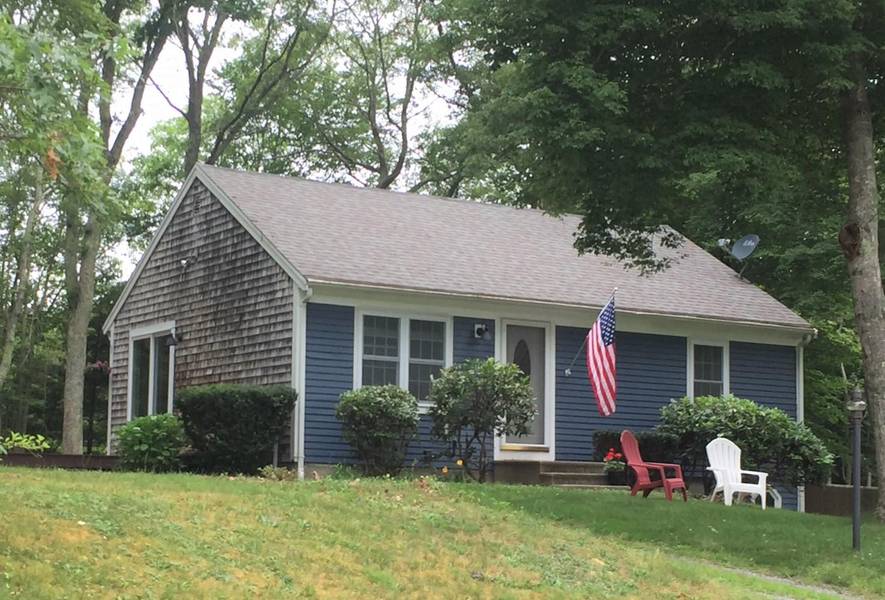 11 Craft Road, Forestdale, MA 02644