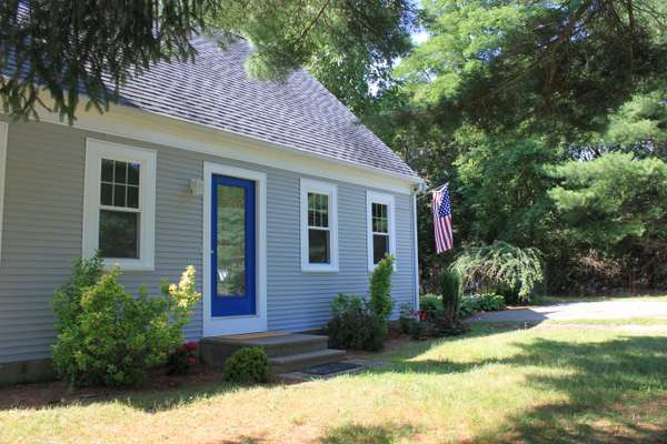 Cotuit, MA 02635,60 Westbury Way