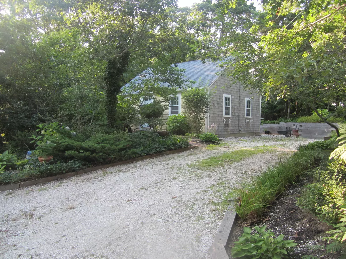 South Chatham, MA 02659,22 Country Lane