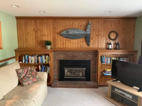 South Dennis, MA 02660,85 Hemlock Lane