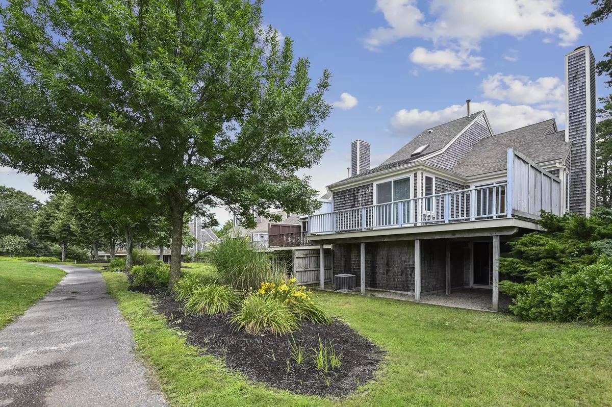 Yarmouth Port, MA 02675,1 West Woods