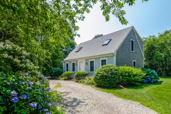 15 Southeast Street, Eastham, MA 02642