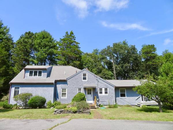 Cotuit, MA 02635,430 Putnam Avenue