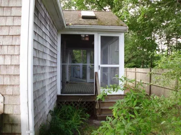 South Dennis, MA 02660,27 Charing Cross Road