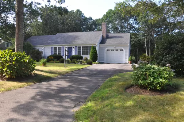 137 Camelback Road, Marstons Mills, MA 02648