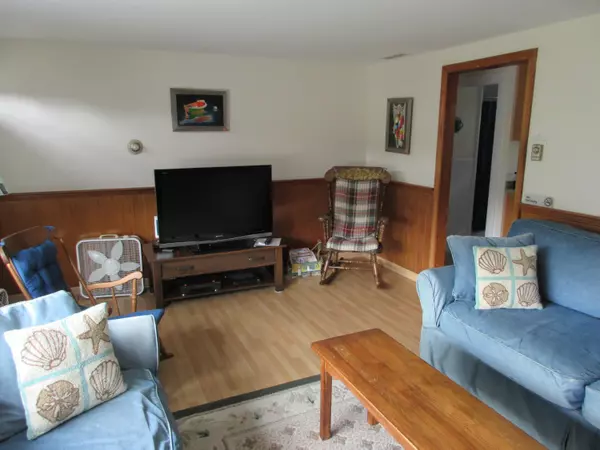 West Dennis, MA 02670,8 Clarlaw Way