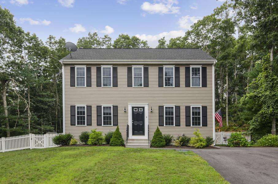 9 Old Snake Pond Road, Forestdale, MA 02644