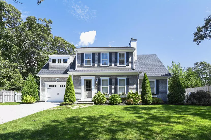 82 Blanid Road, Osterville, MA 02655