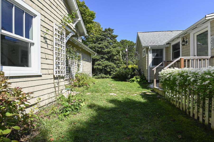 667 Strawberry Hill Road, Centerville, MA 02632