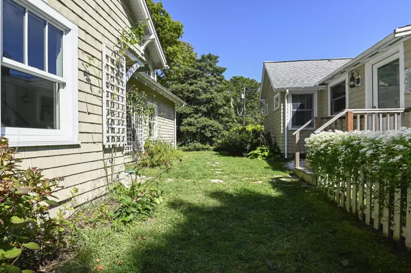 667 Strawberry Hill Road, Centerville, MA 02632